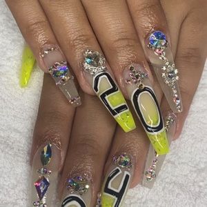 Meet your Posher, Rayza